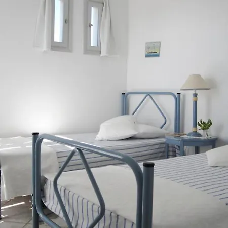 Stavros And Marianna Livadia (Paros)